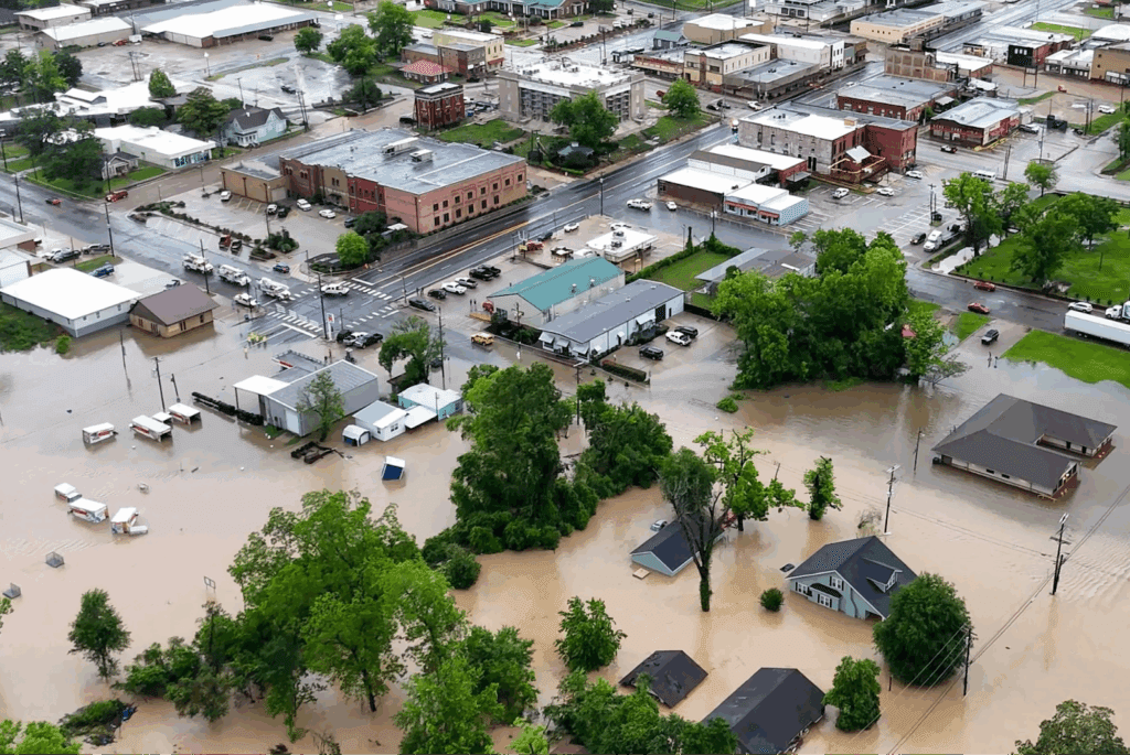 How Seasonal Weather Patterns Contribute to Water Damage
